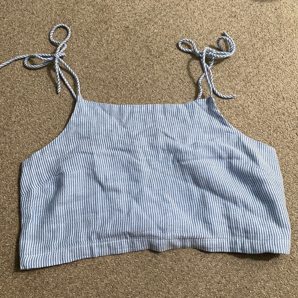 Adjustable crop top